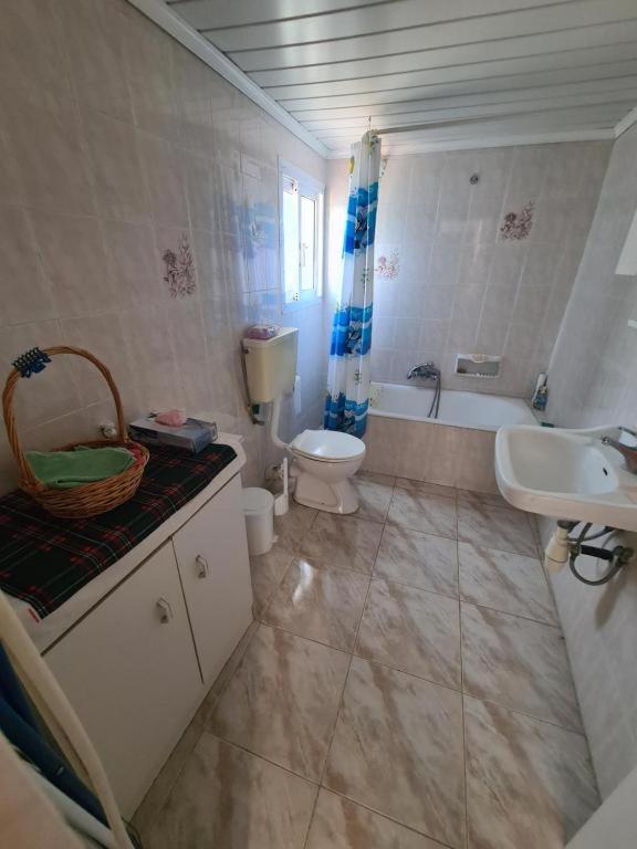 Το Κτήμα Της Ελιάς Του Τάκη Guest House Paralia Demonias Ngoại thất bức ảnh